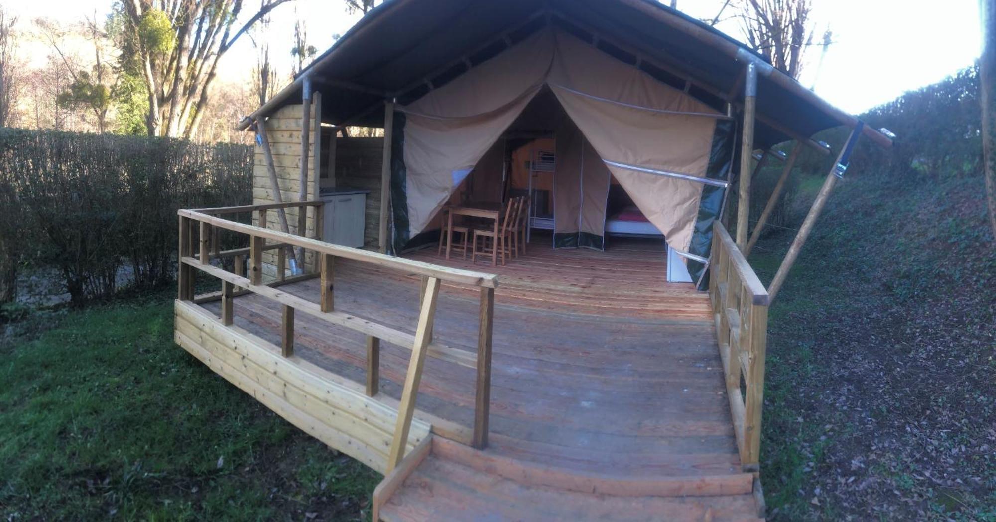 Camping Du Pont De St Gal Saint-Gal-sur-Sioule المظهر الخارجي الصورة