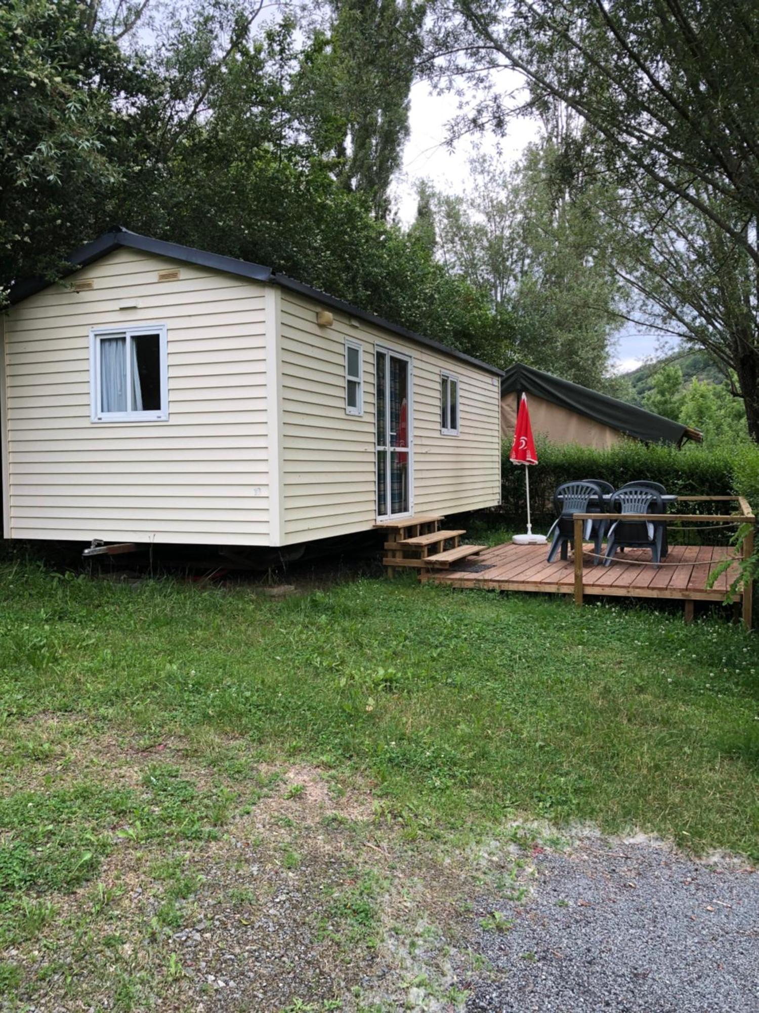 Camping Du Pont De St Gal Saint-Gal-sur-Sioule المظهر الخارجي الصورة