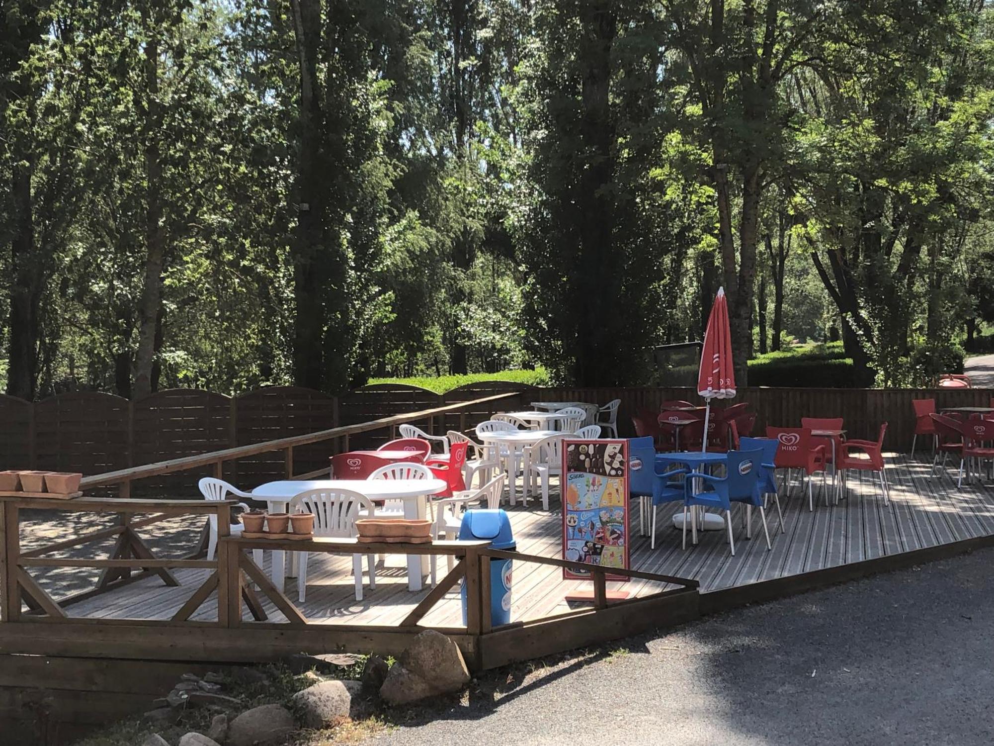 Camping Du Pont De St Gal Saint-Gal-sur-Sioule المظهر الخارجي الصورة