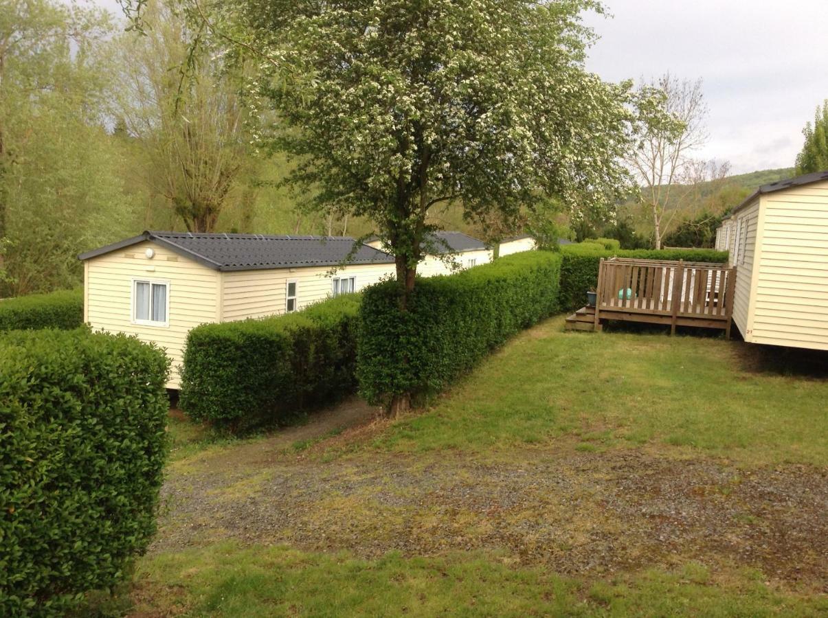 Camping Du Pont De St Gal Saint-Gal-sur-Sioule المظهر الخارجي الصورة